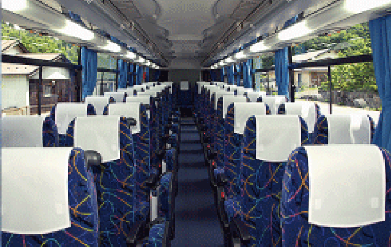 大型バス・正シート45人＋補助シート8人／平成29年製造車両 内装