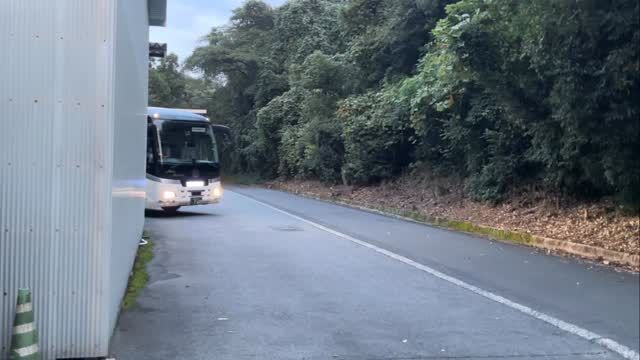 おはようございます🌞
本日も朝一番、朝日に向かって🚌
出発進行👍お気をつけて👋
#仁多観光バス