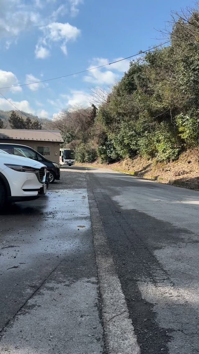 先週と打って変わって☀️気持ちいい天気です🤲
本日、最終出庫を見送りました🚌
皆さんお気をつけて🖐️
#仁多観光バス 
#島根県観光スポット 
#鳥取県観光スポット