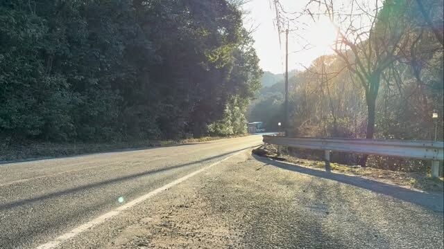 本日は、専門学校の生徒さんを大型、中型2台で大阪までお連れします。
明日の試験頑張って🚌👍
#仁多観光バス 
#国家試験